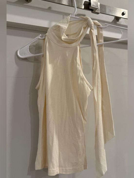 Princess Polly Tops - Princess Polly Cream Ivory Tie Neck Halter Top Size US 2